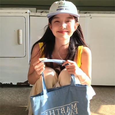 三超人与女霸王海报